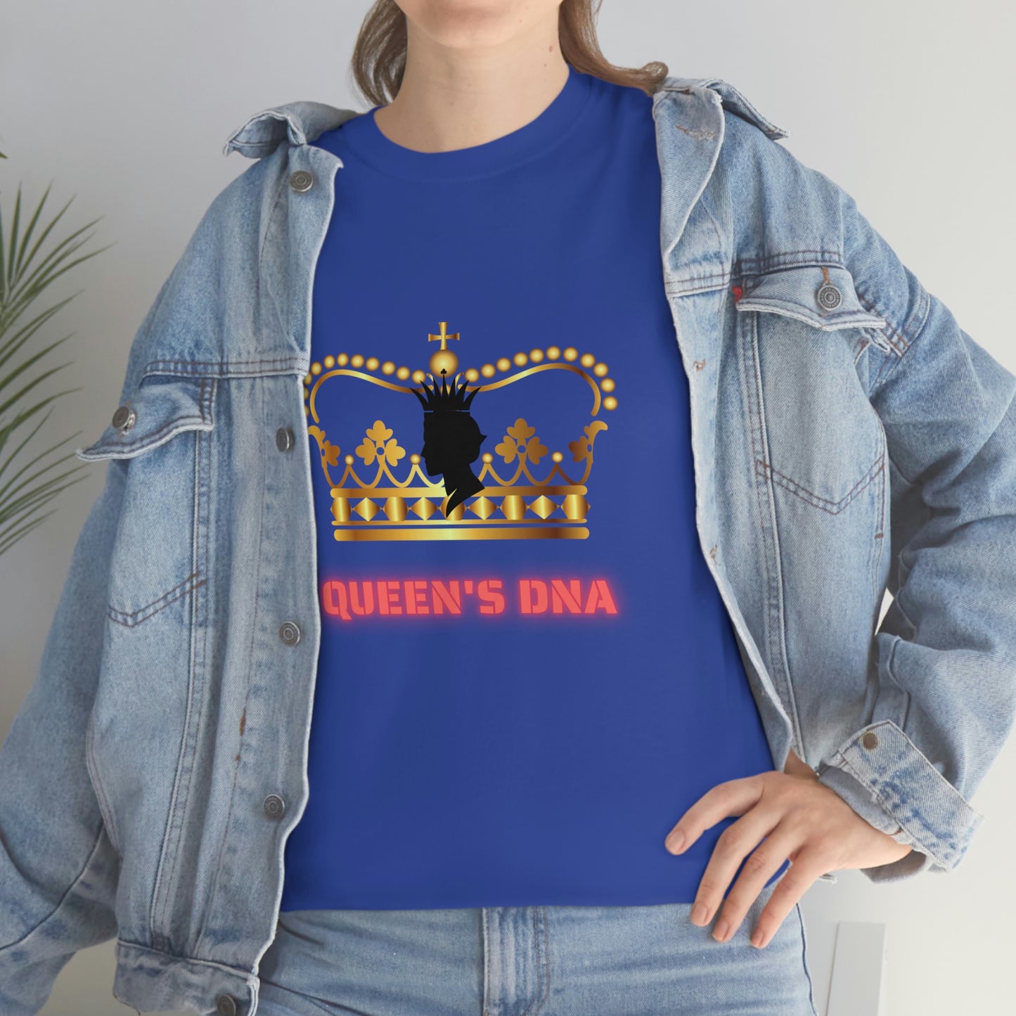 "Queen's DNA" - Unisex Heavy Cotton Tee